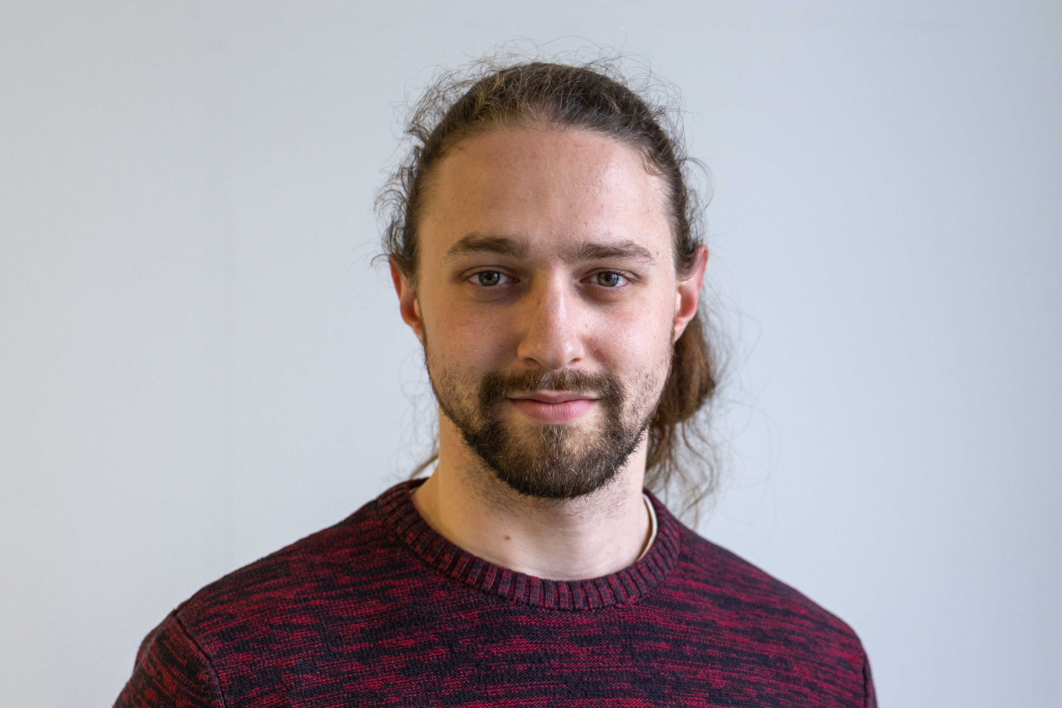 Portrait von Enis Özsoy